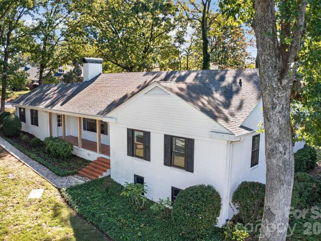 House for sale in Claremont, Hickory