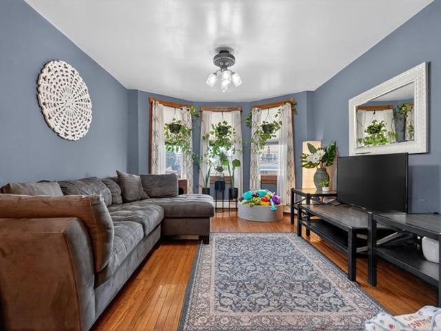 House for sale in Hudson, New Jersey