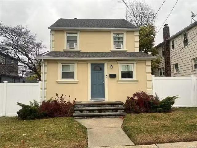 House for rent in Valley Stream