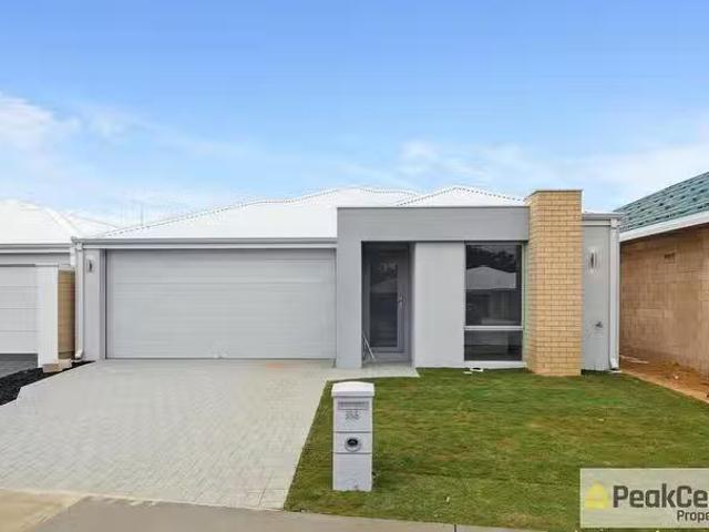 House for rent in Lakelands