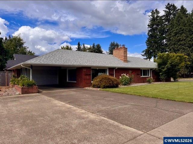 House for sale in Oregonia