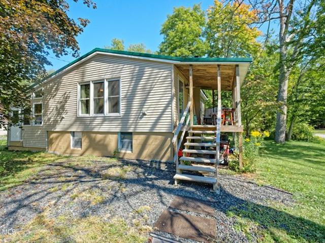 House for sale in Acra, New York