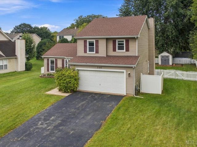House for sale in North Aurora, Illinois