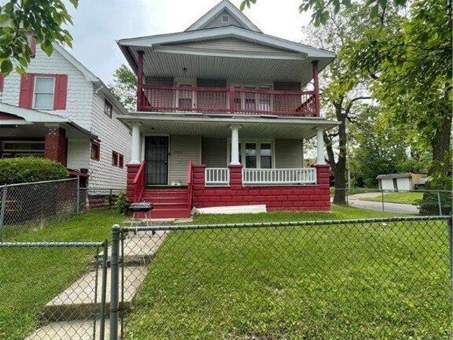 Duplex for sale in Cleveland