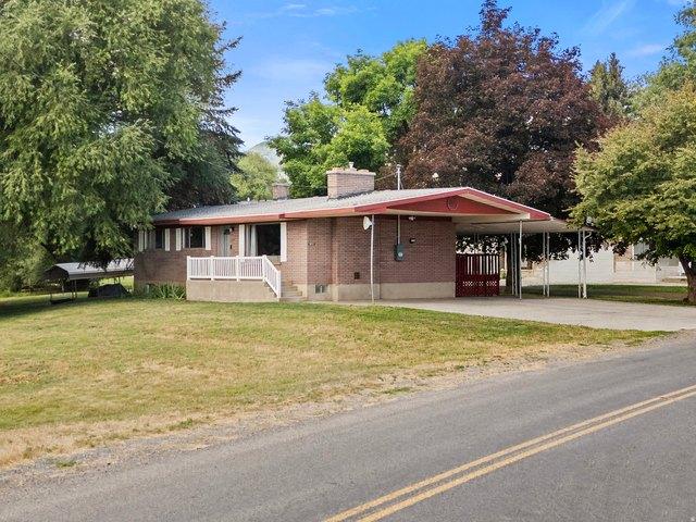 House for sale in Cache, Utah