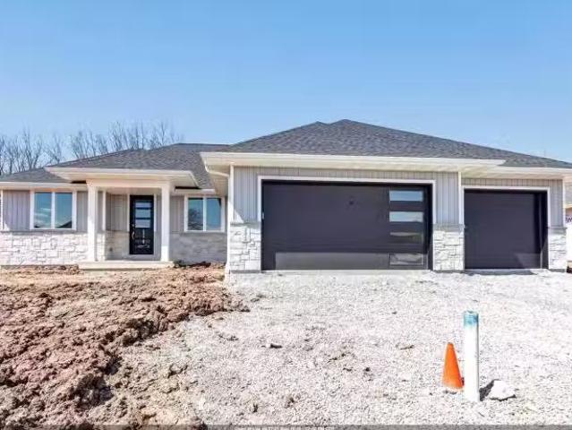 House for sale in De Pere