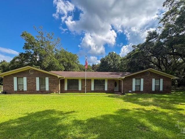 House for sale in Pace, Florida