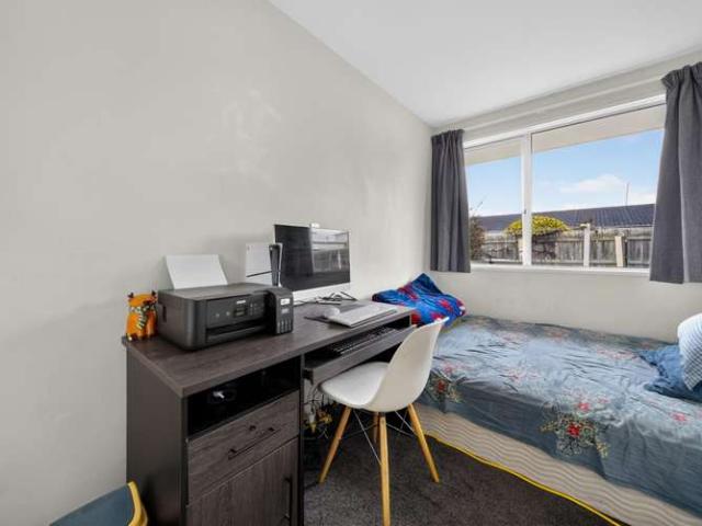 House for sale in Chaslands, Canterbury