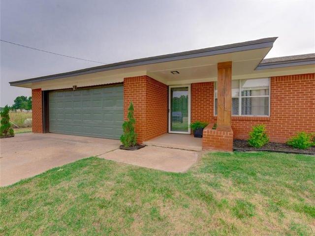 House for sale in Crescent, Oklahoma