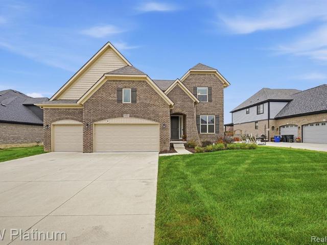 House for sale in Windridge Estates, New Baltimore
