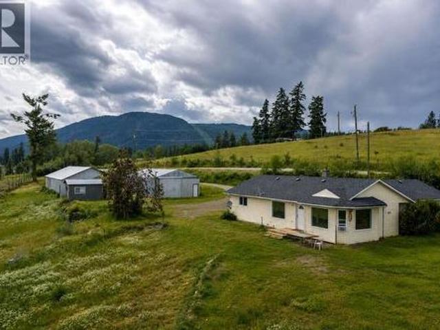 House for sale in Spallumcheen, British Columbia