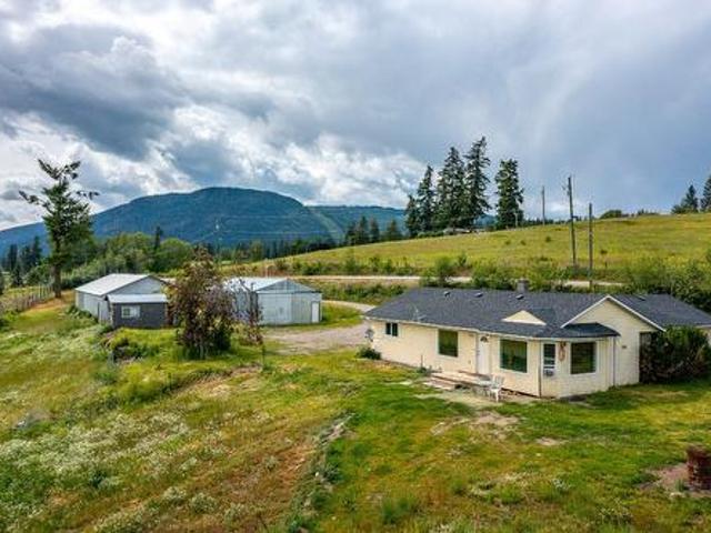 House for sale in Spallumcheen, British Columbia