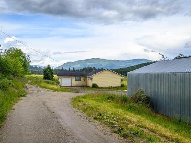 House for sale in Spallumcheen, British Columbia