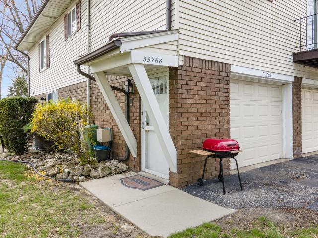 Condo for sale in Harrison Township, Michigan