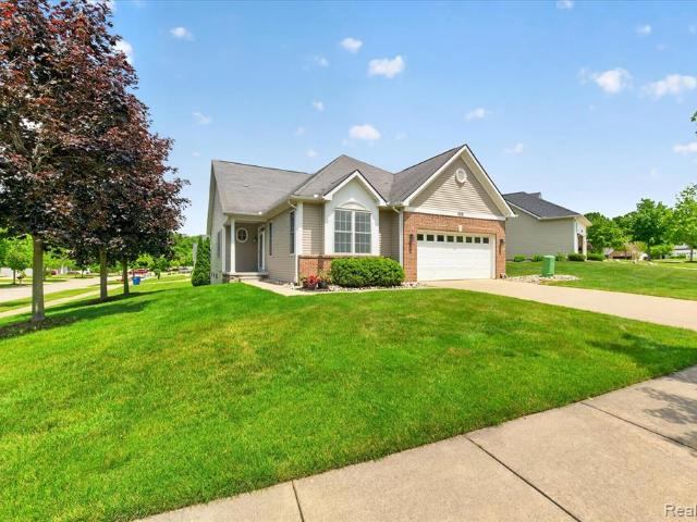 Condo for sale in Auburn Hills, Michigan