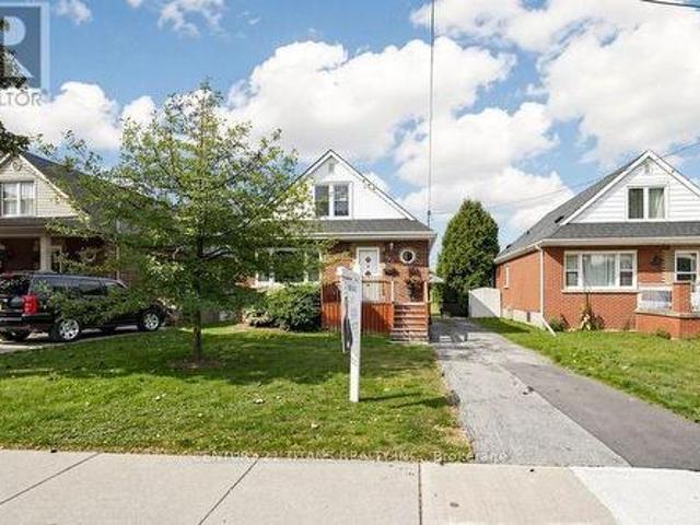 House for sale in Ancaster, Ontario