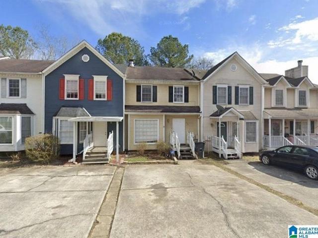 Townhouse for sale in Gardendale, Alabama