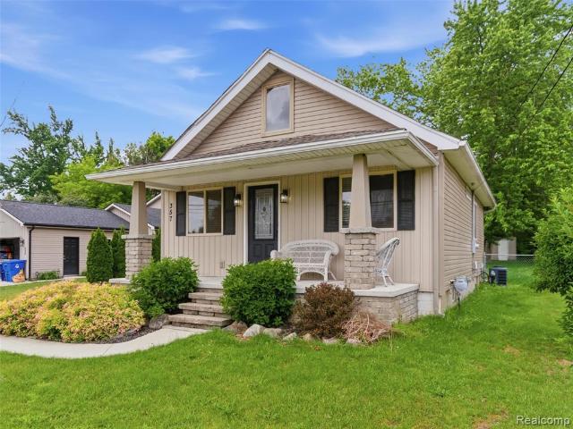 House for sale in Waterford, Michigan