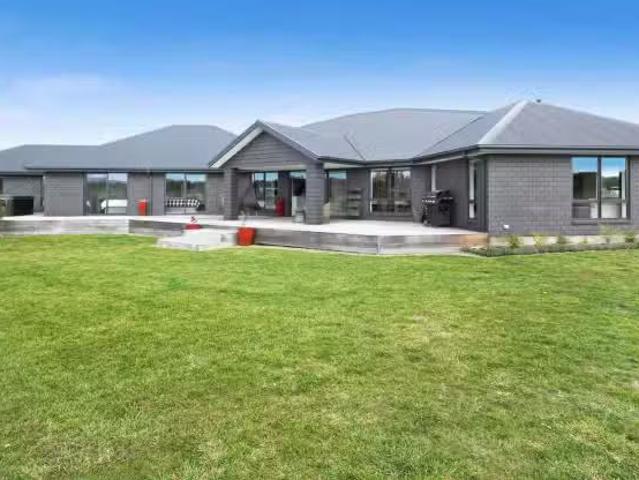 House for sale in Canterbury