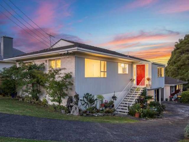 House for sale in Wairau Valley