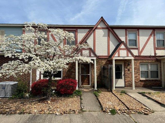 Townhouse for sale in Virginia