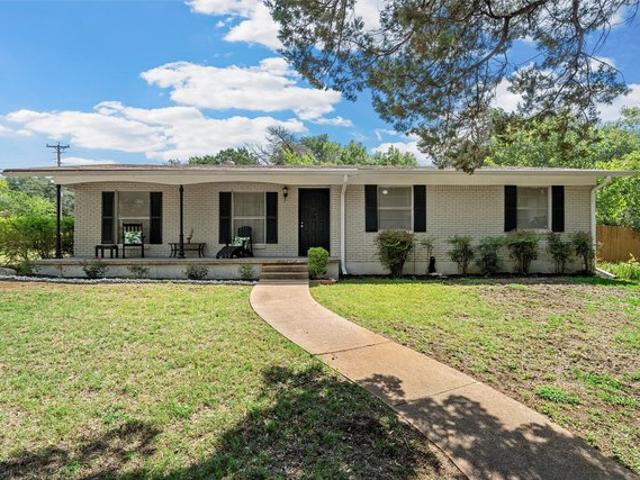 House for sale in Woodway, Texas