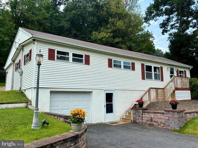 House for sale in Morgantown, Pennsylvania