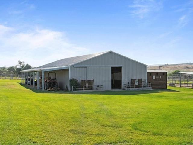 House for sale in Benton City, Washington