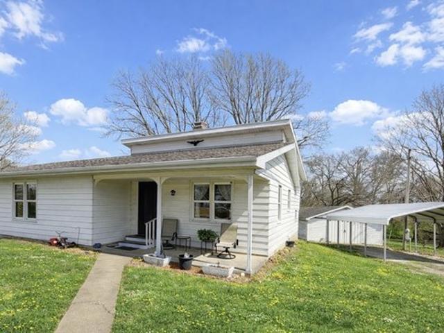 House for sale in Odin, Illinois