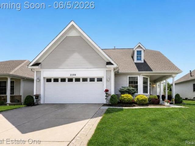 Condo for sale in Auburn Hills, Michigan