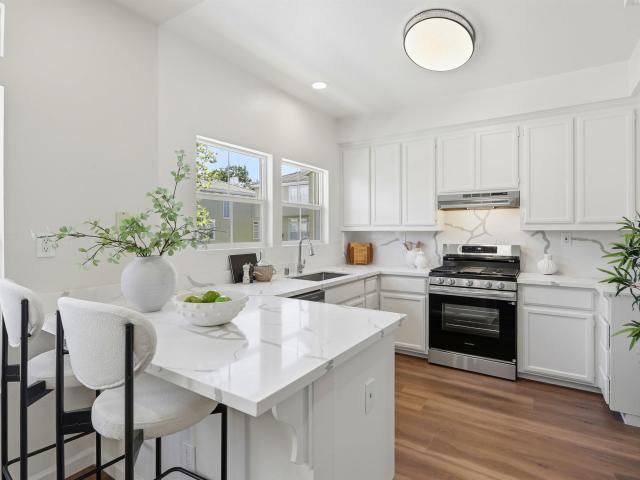 Townhouse for sale in Liberty Commons, Fremont