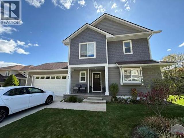 House for sale in Castlegar, British Columbia