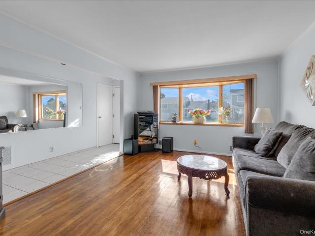 House for sale in Wantagh, Nassau County