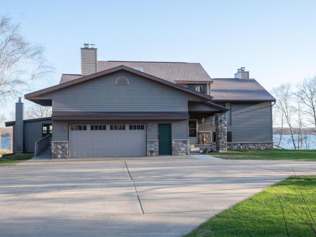 House for sale in Cohasset, Minnesota