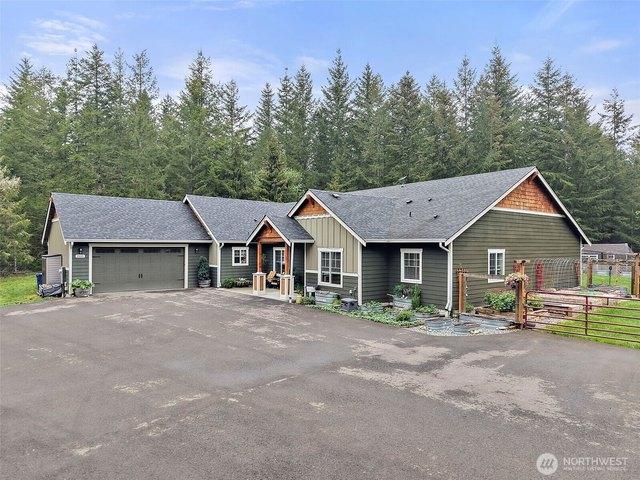 House for sale in Enumclaw, Washington