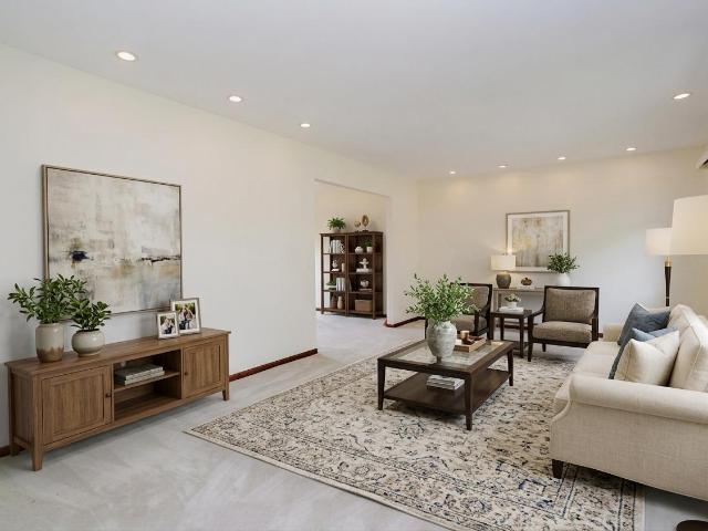 House for sale in Schaumburg, Illinois