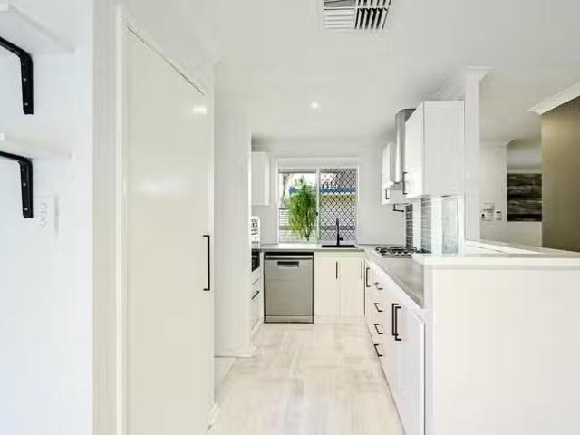 Apartment for rent in Dianella