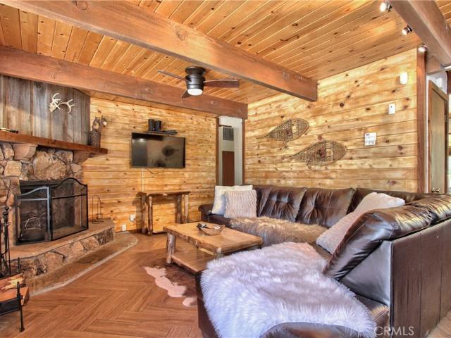 House for sale in Sugarloaf, California