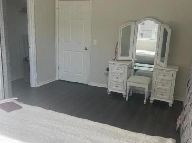 Townhouse for sale in Perth Amboy, New Jersey
