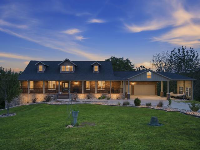 House for sale in Stone, Missouri