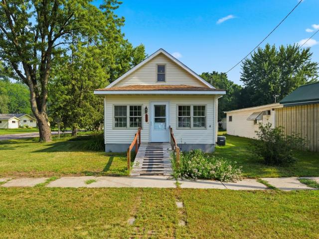 House for sale in Lone Rock, Wisconsin