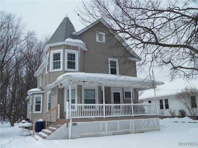 House for sale in Niagara, New York