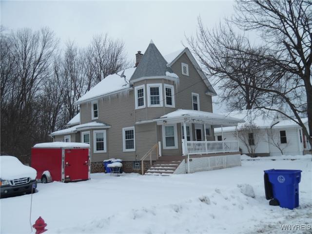 House for sale in Niagara, New York