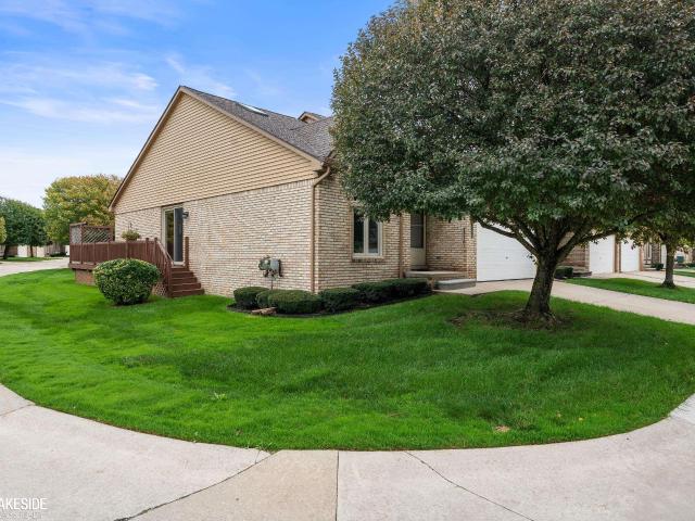 Condo for sale in Clinton Township, Michigan