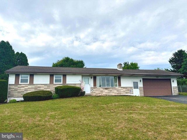 House for sale in Dover, Pennsylvania