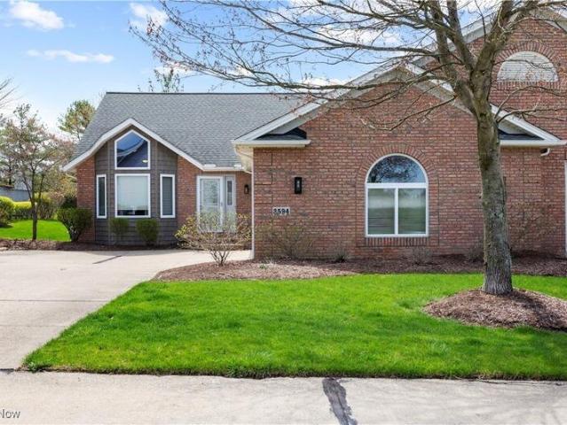 Condo for sale in Medina