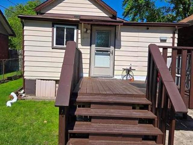 House for sale in Sterling Marine Fuels, Windsor