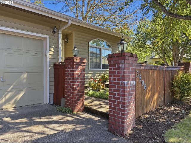 Townhouse for sale in Oregonia