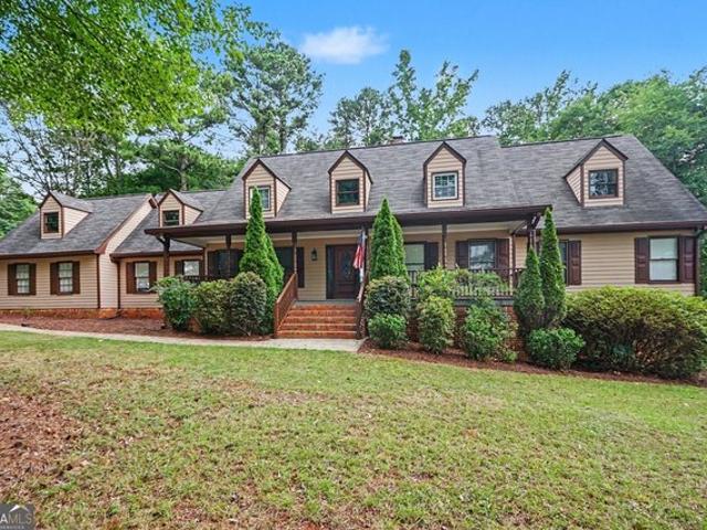 House for sale in Suwanee, Georgia