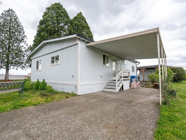 House for sale in Oregonia